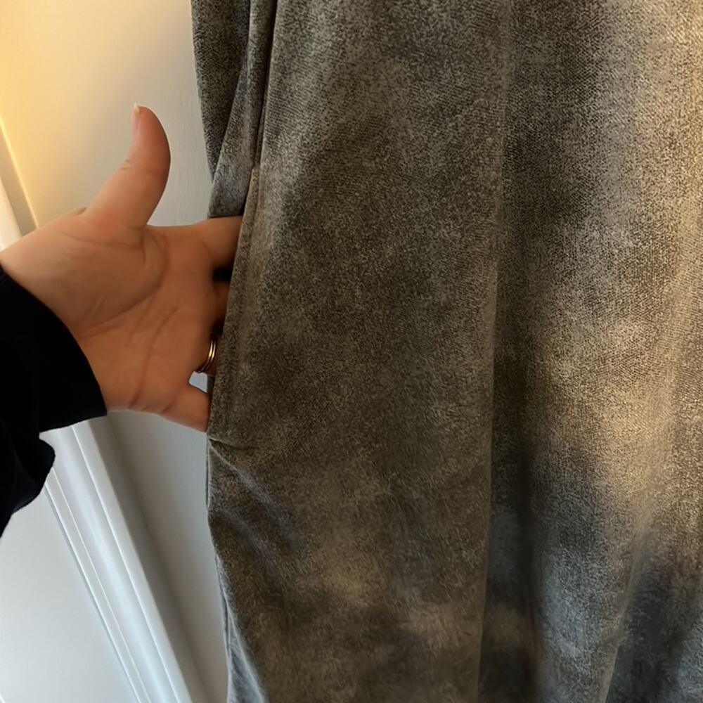 LuLaRoe Gray & Black Long Sleeve Swing Dress - Picture 5 of 8